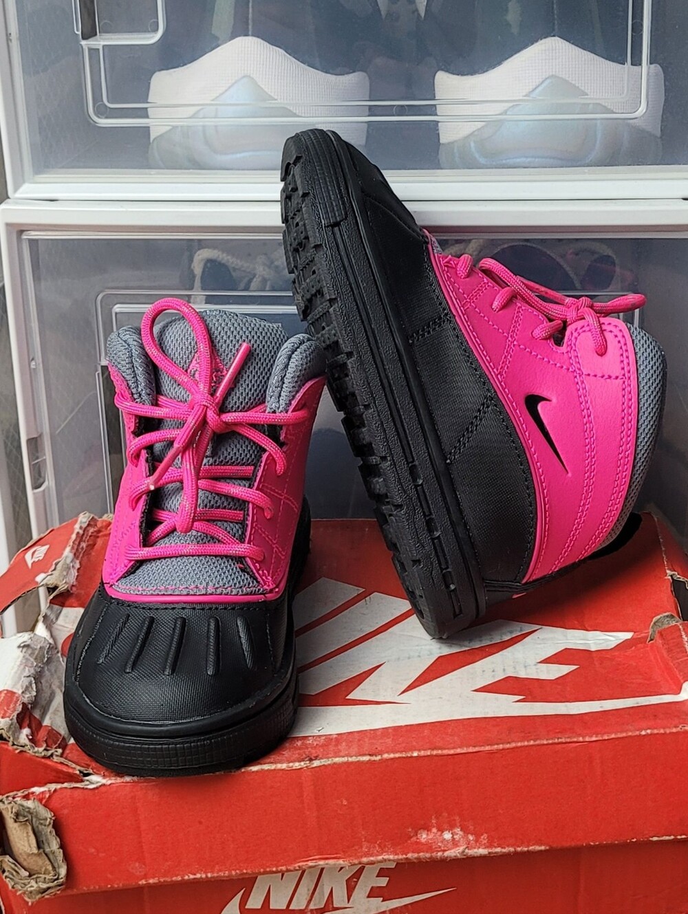 Girls Nike ACG Woodside 2 High Winter Boots 9c Pink Black